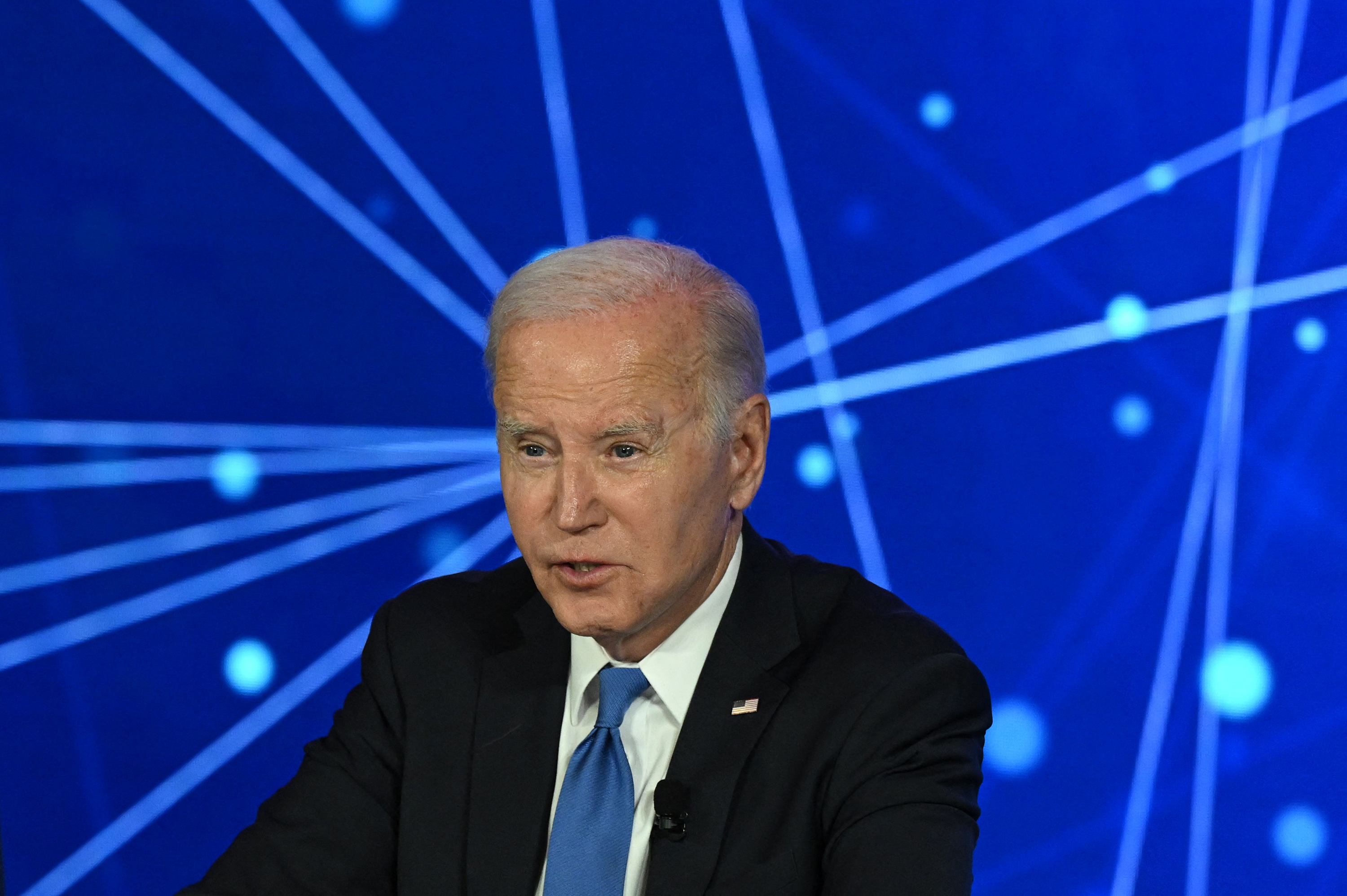Biden Signs Executive Order Regulating Artificial Intelligence - Vimarsana News